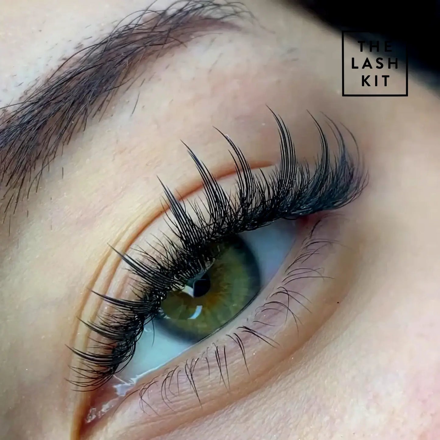 ELF Shape Comic Professional Eyelash Extensions